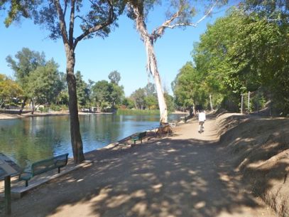 Fullerton's Laguna Lake Park along bike route