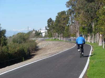 Northbound from Newport's Back Bay on San Diego Creek Trail.